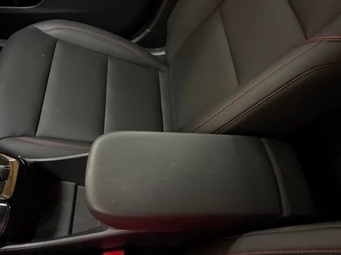 Used 2025 Chevrolet Trax RS w/ Sunroof Package FWD image 62