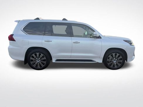 Used 2021 Lexus LX 570 4WD w/ Luxury Package image 6