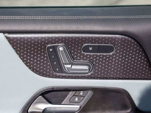 New 2026 Mercedes-Benz GLB 250 image 22