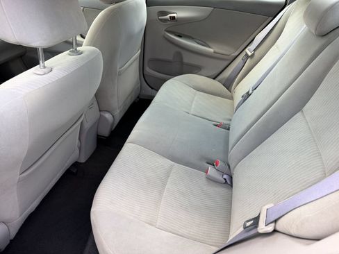 Used 2010 Toyota Corolla LE w/ All Weather Guard Pkg FWD image 18