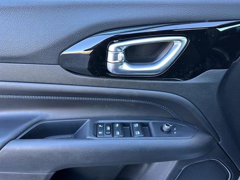 New 2026 Jeep Compass Latitude image 8