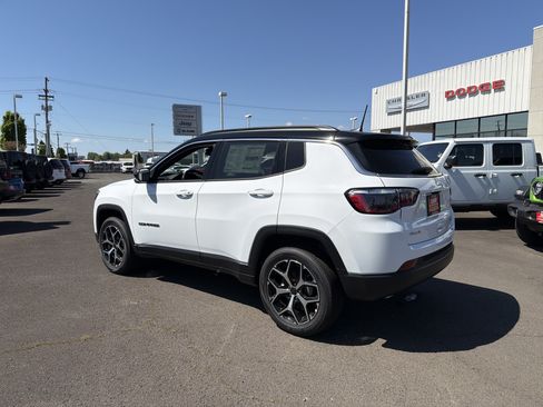 New 2026 Jeep Compass Limited AWD/4WD image 3