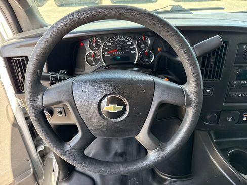 Used 2017 Chevrolet Express 2500 RWD image 14