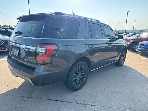 Used 2019 Ford Expedition Limited w/ Equipment Group 301A AWD/4WD image 4