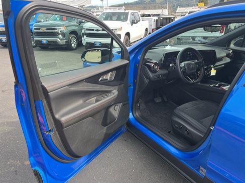 Used 2024 Chevrolet Blazer EV RS image 16