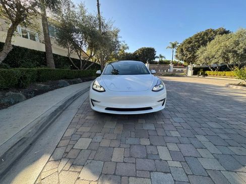 Used 2022 Tesla Model 3 Long Range image 2