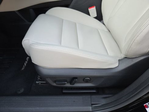 Certified 2023 Nissan Rogue SL w/ SL Premium Package AWD/4WD image 19