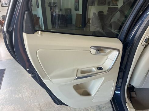 Used 2013 Volvo XC60 T6 Premier Plus AWD/4WD image 41