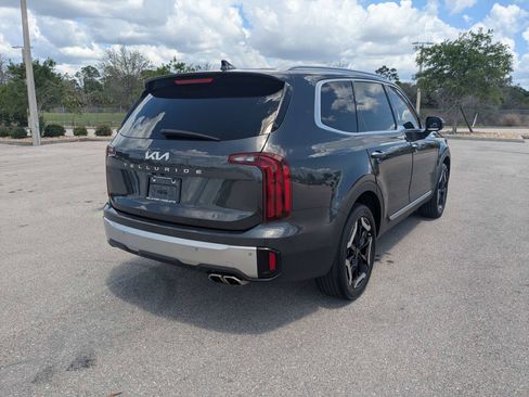 Used 2024 Kia Telluride S FWD image 5