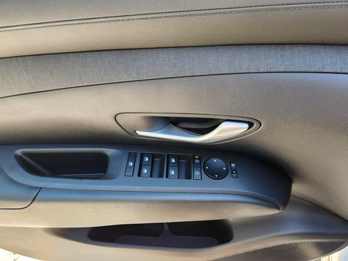Certified 2025 Hyundai Tucson SEL AWD/4WD image 18