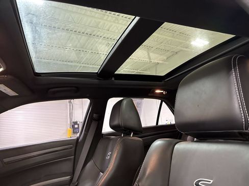 Used 2015 Chrysler 300 S w/ 300S Premium Group AWD/4WD image 20