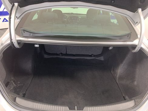 Used 2021 Chevrolet Malibu LT image 34