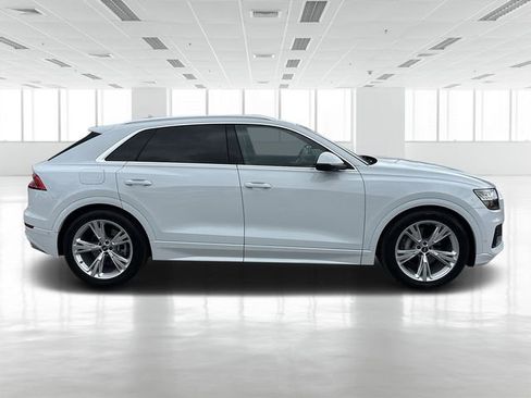 Used 2022 Audi Q8 Prestige image 3