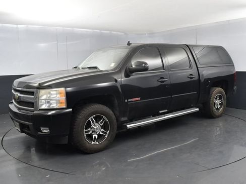 Used 2007 Chevrolet Silverado 1500 LTZ w/ Safety Package AWD/4WD image 5