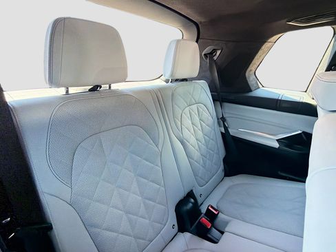 Used 2026 BMW X7 xDrive40i AWD/4WD image 22
