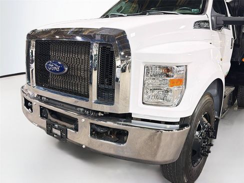 Used 2022 Ford F650 2WD Regular Cab Super Duty image 36