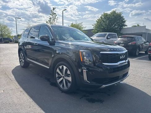 Certified 2022 Kia Telluride EX w/ EX Premium Package FWD image 8