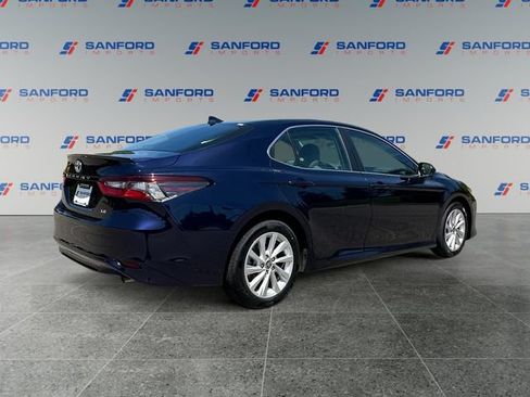 Used 2021 Toyota Camry LE FWD image 5