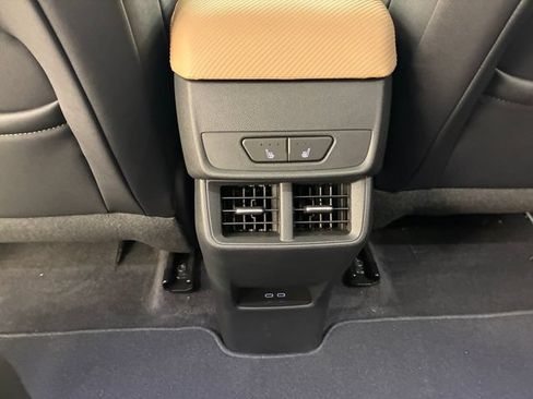 Certified 2025 Chevrolet Equinox ACTIV w/ Safety and Technology Package AWD/4WD image 19