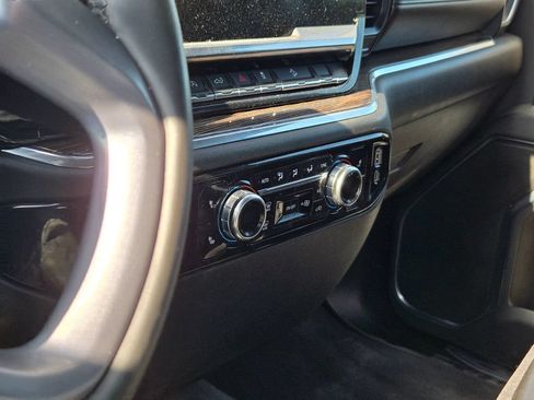 Used 2024 GMC Sierra 1500 Elevation AWD/4WD image 9