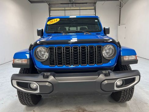 Used 2024 Jeep Gladiator Sport image 12