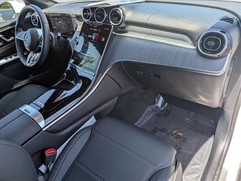 Used 2026 Mercedes-Benz GLC 300 image 21
