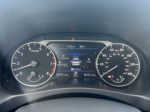 Used 2025 Nissan Altima 2.5 SV FWD image 41