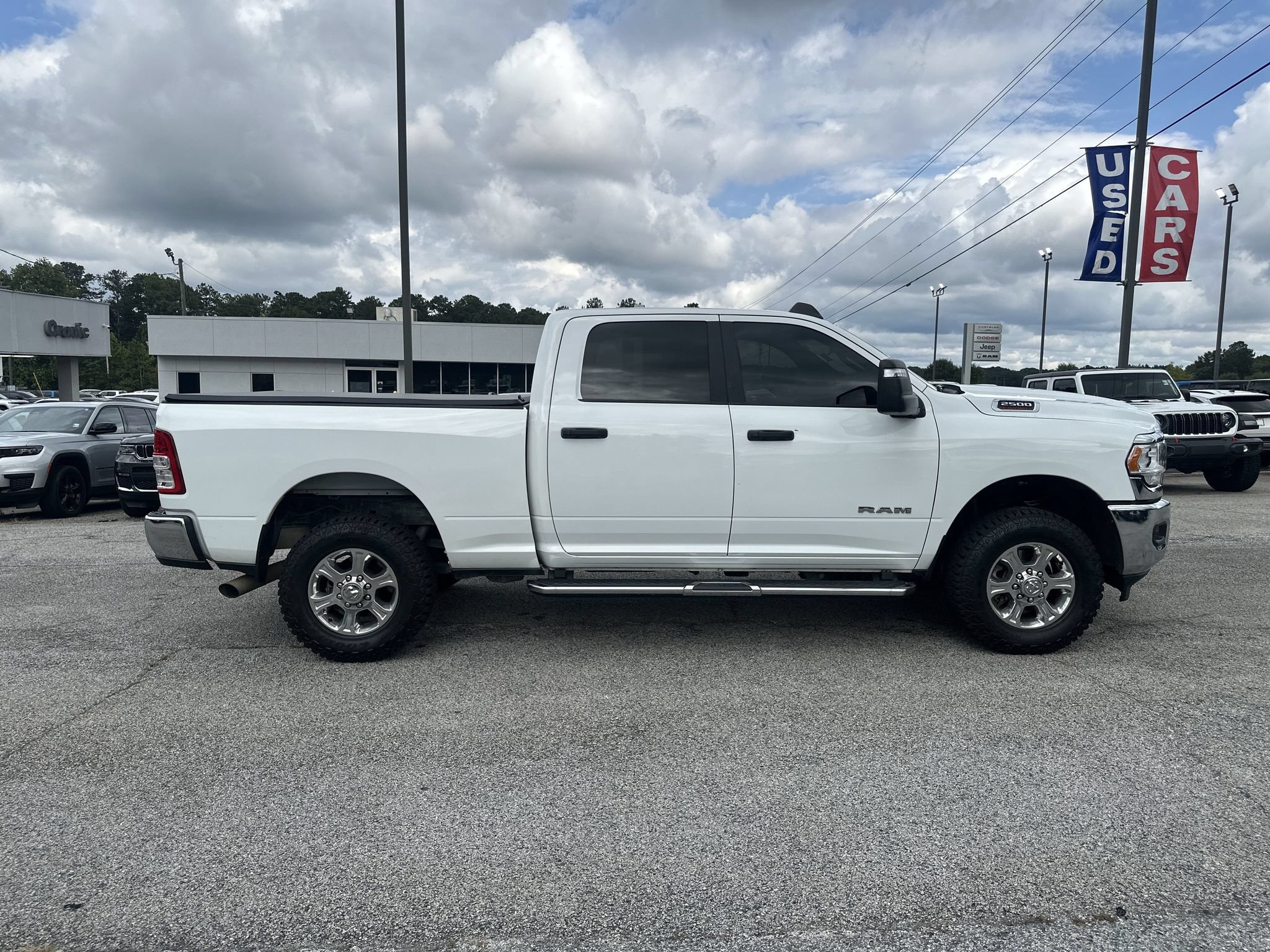 Used 2024 RAM 2500 Big Horn AWD/4WD image 24