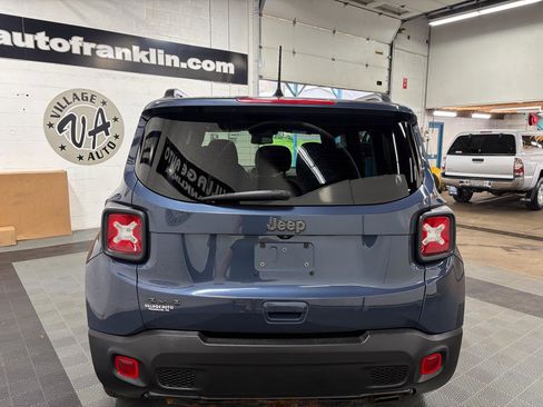 Used 2021 Jeep Renegade Latitude w/ Convenience Group image 3