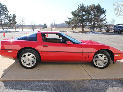 Used 1989 Chevrolet Corvette Coupe RWD image 16
