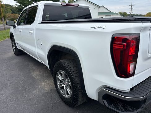Used 2021 GMC Sierra 1500 SLE image 15