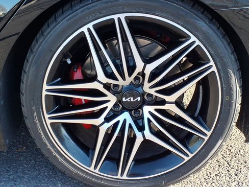 Used 2022 Kia Stinger GT2 image 10