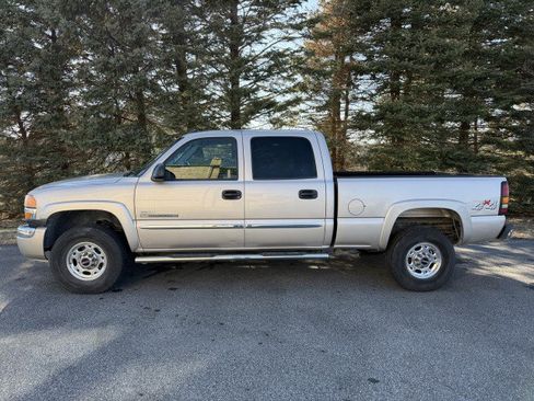 Used 2005 GMC Sierra 2500 SLT w/ Heavy-Duty Power Package image 5