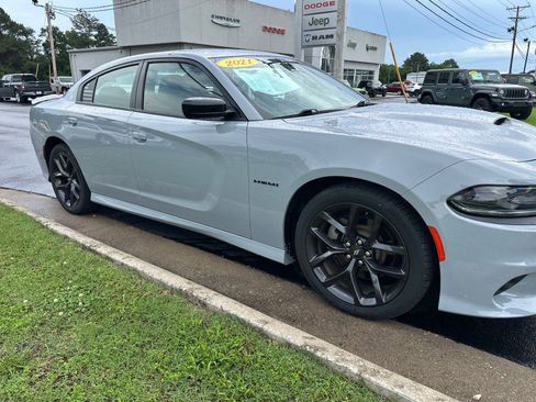 Used 2021 Dodge Charger R/T w/ Blacktop Package RWD image 5