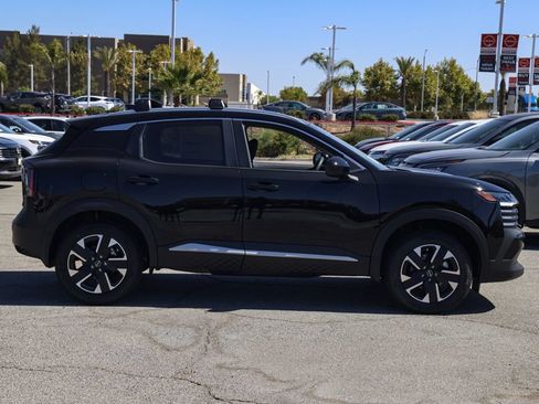 New 2026 Nissan Kicks SV w/ Cold Weather Package AWD/4WD image 3