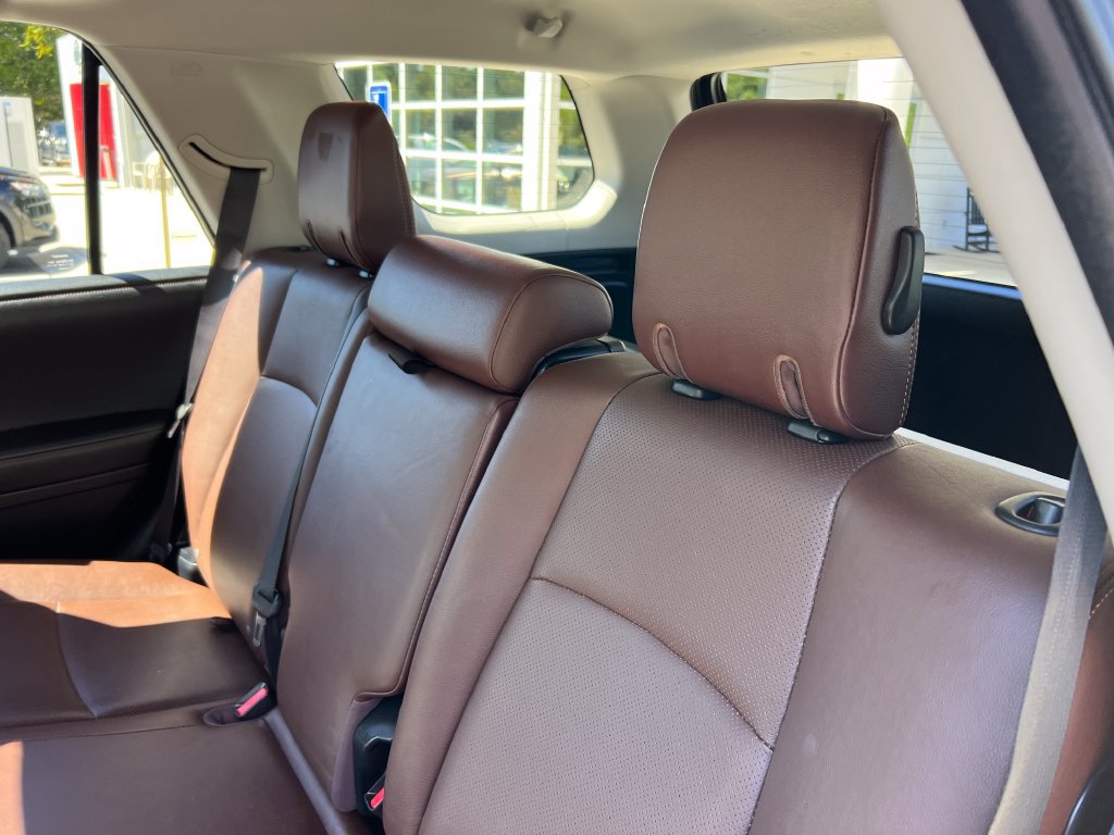Used 2015 Toyota 4Runner Limited AWD/4WD image 18