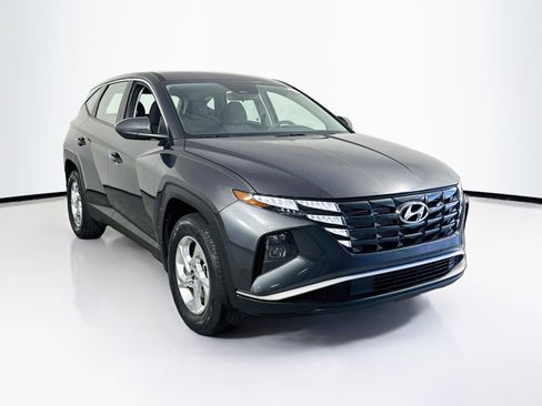 Used 2023 Hyundai Tucson SE AWD/4WD image 3