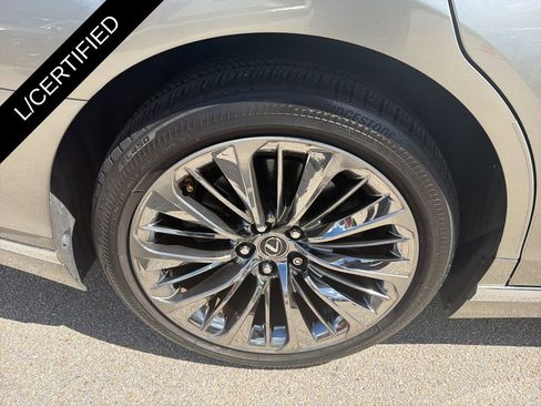 Certified 2021 Lexus LS 500 w/ Interior Upgrade Package image 11