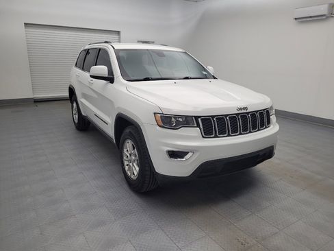 Used 2018 Jeep Grand Cherokee Laredo image 13
