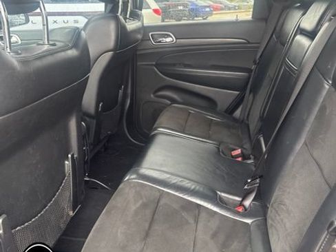 Used 2019 Jeep Grand Cherokee Altitude AWD/4WD image 7