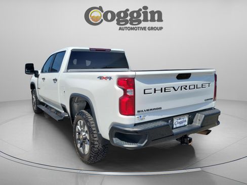 Used 2021 Chevrolet Silverado 2500 Custom w/ Custom Value Package AWD/4WD image 2