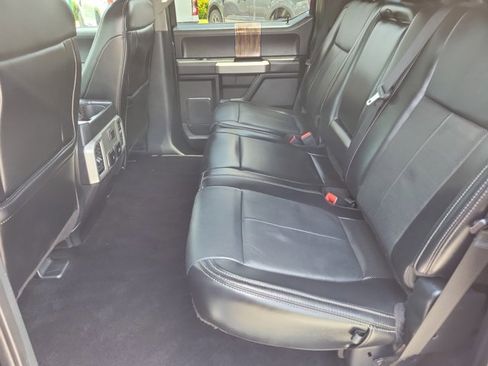 Used 2019 Ford F150 Lariat RWD image 14