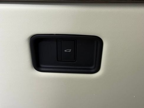 Used 2024 Land Rover Range Rover SE AWD/4WD image 40