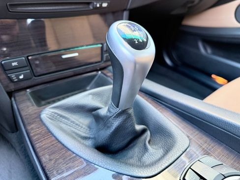 Used 2009 BMW 535i xDrive Wagon image 16