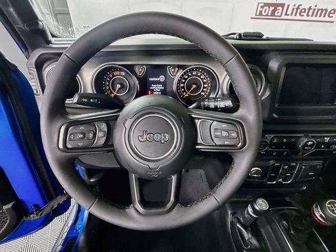 Used 2023 Jeep Wrangler Unlimited Sport AWD/4WD image 18