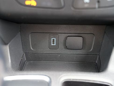 Certified 2019 Ford Escape SEL FWD image 18