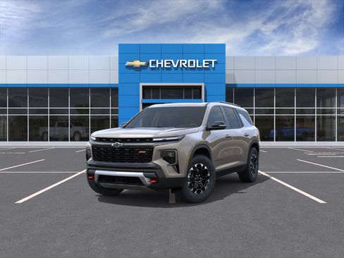New 2027 Chevrolet Traverse Z71 w/ Enhanced Driving Package AWD/4WD image 8