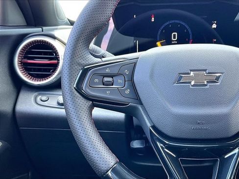 New 2026 Chevrolet Trax RS w/ Sunroof Package FWD image 19