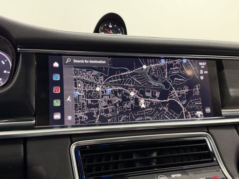 Certified 2022 Porsche Panamera 4 Platinum Edition image 42