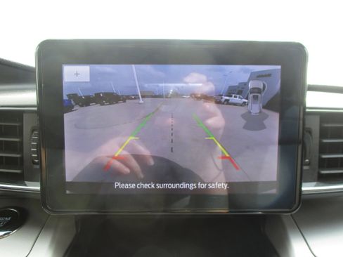 Used 2024 Ford Explorer XLT w/ Equipment Group 202A AWD/4WD image 26